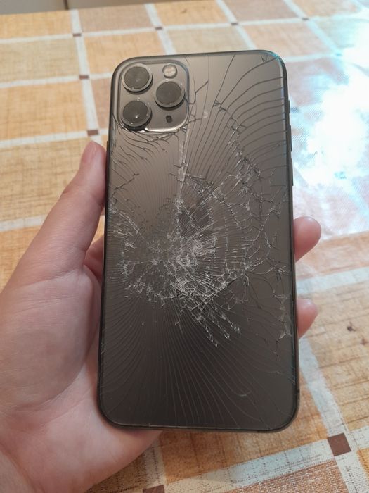 Iphone 11 pro продам