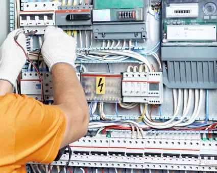 casa inteligenta modernizări: Înlocuire tablou electric, siguranțe vechi, circuite suplimentare