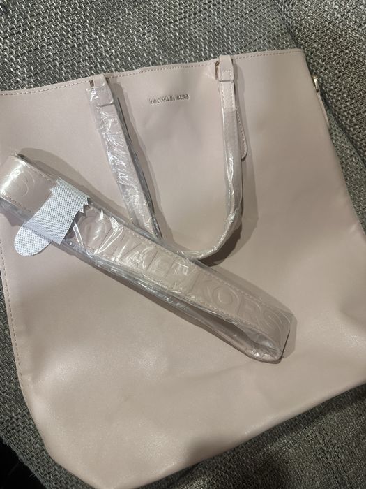 Оригинална чанта Michael Kors