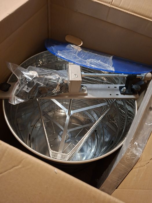 Vand centrifuga miere