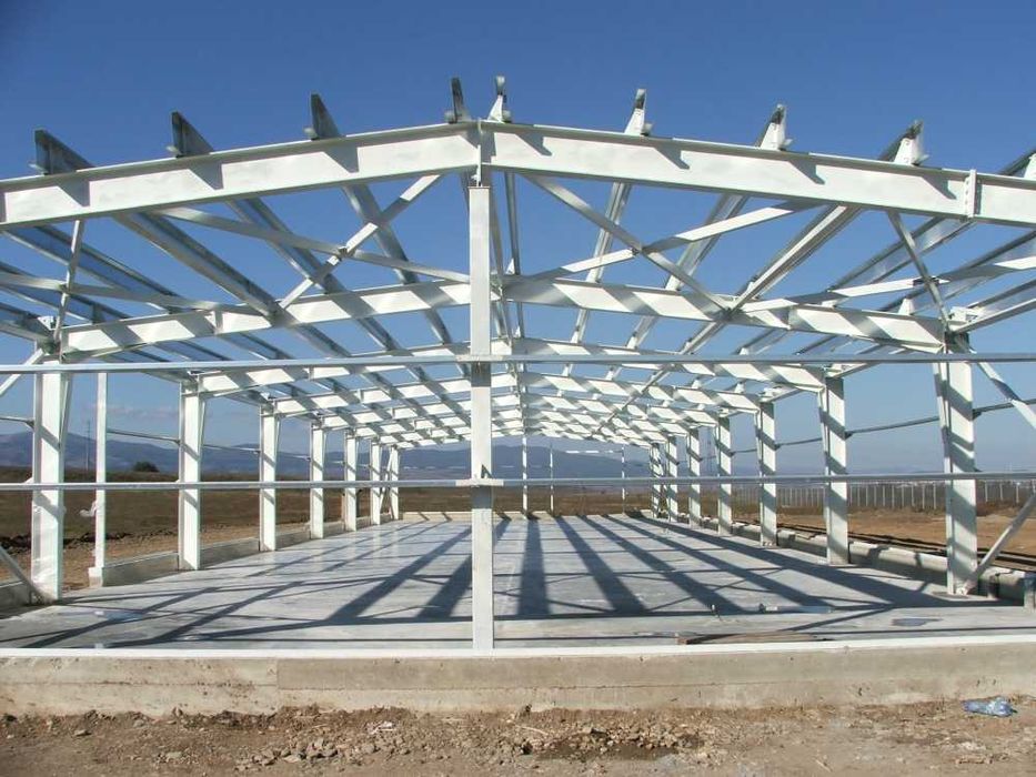Vand hala metalica pe structura robusta 10m x 40m