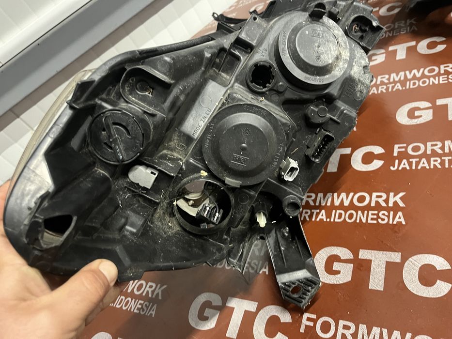 Фар Renault Clio ляв