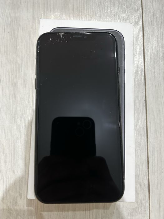 Продам айфон 11 . (128 GB)