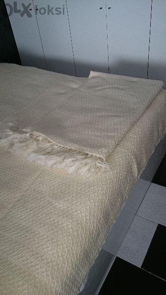 Нови вълнени кувертюри / покривало по 10 € кв.м.