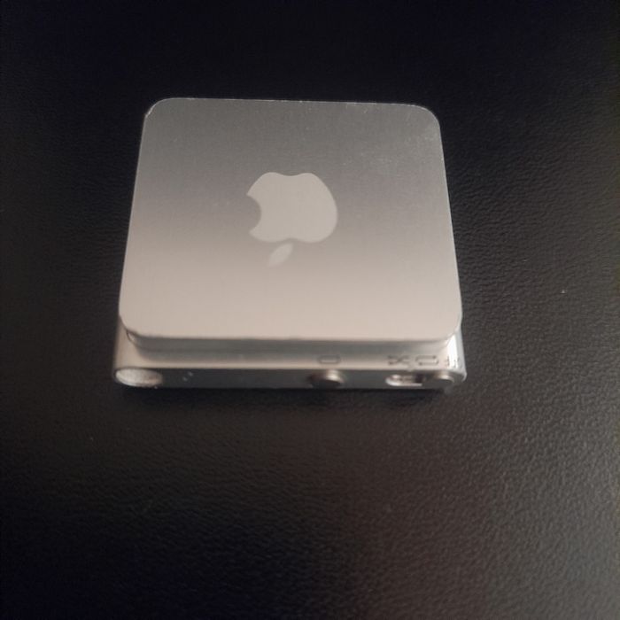 IPod mp3 touch a 1373