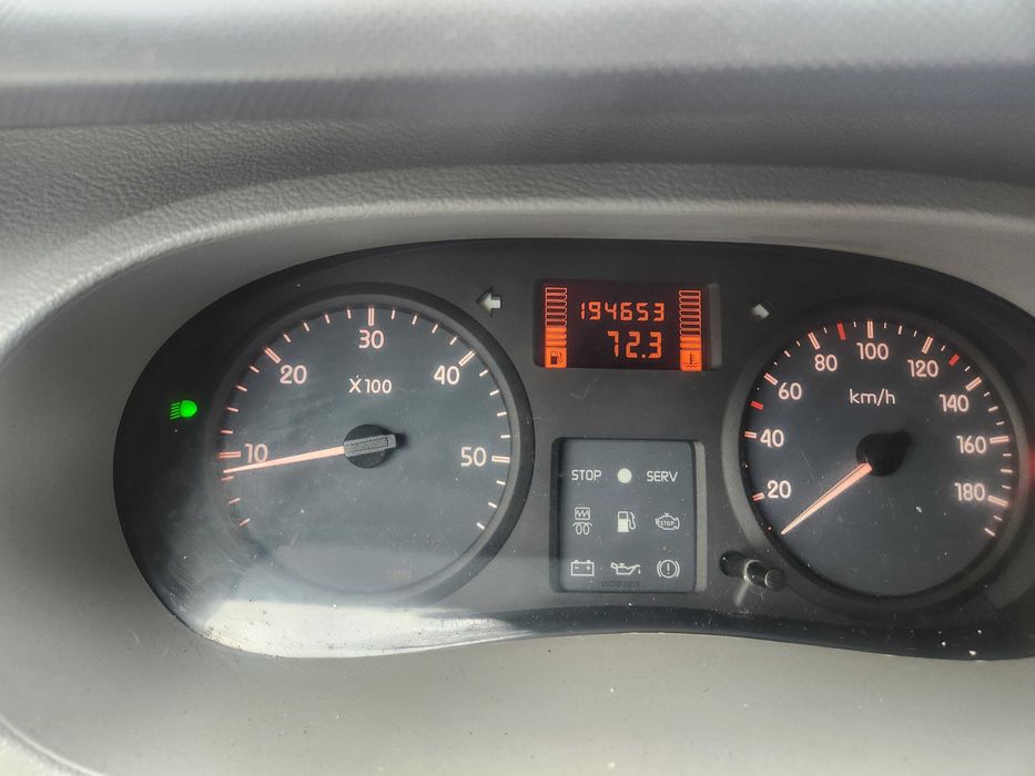 Vand Renault  Master 9 locuri,km reali