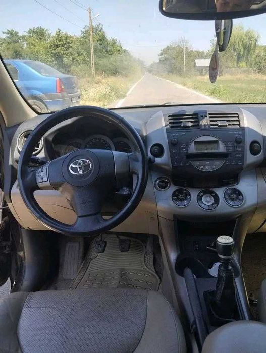 Vând Toyota Rava