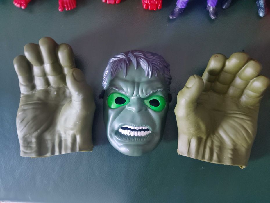 Фигурки супергероев