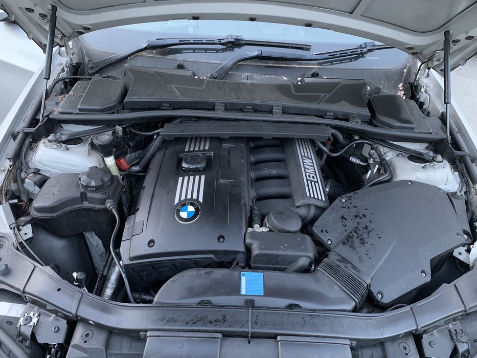 Продаваме на части бмв е90 325и 218кс bmw e90 325i 218hp.