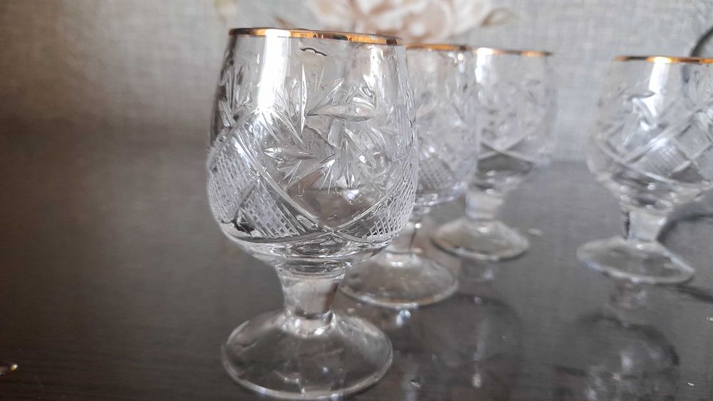 Рюмки хрустальные набор 5шт продам