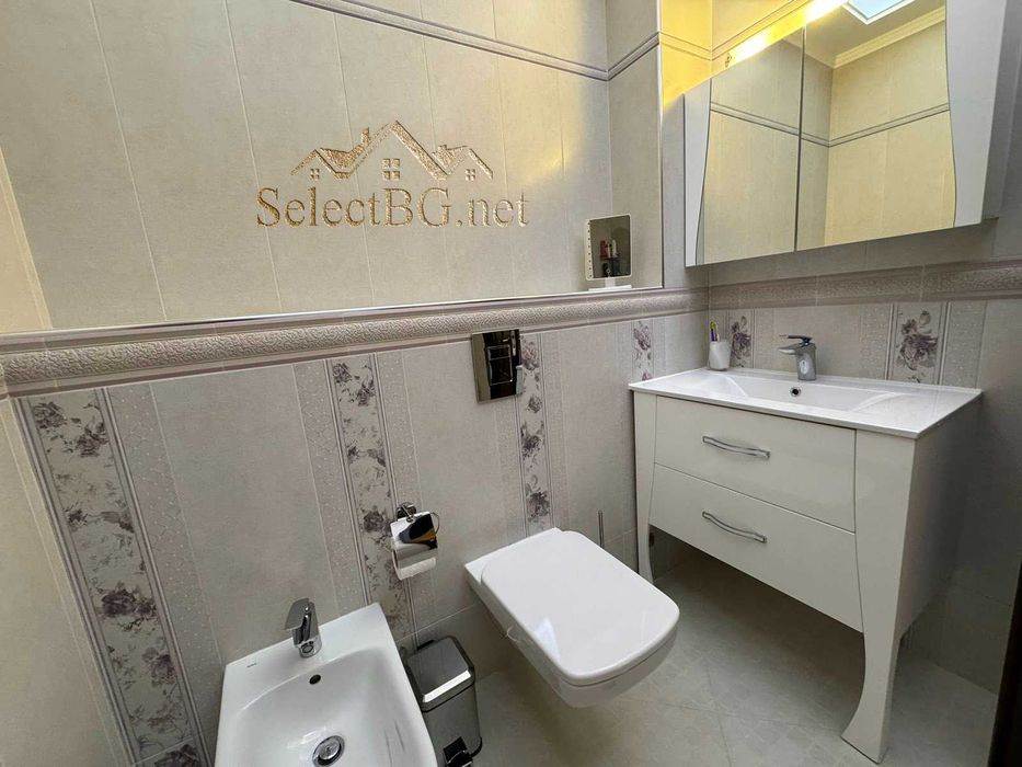 Продава се Тристаен апартамент в Велико Търново, Център - 101 кв.м за 1832 €/кв.м - Снимка #3