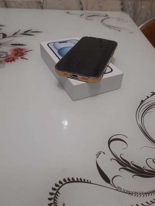 Vand sau schimb iphone 15