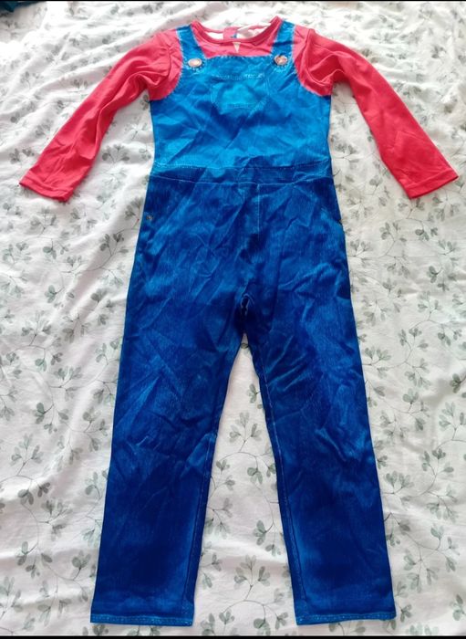 Costum super Mario