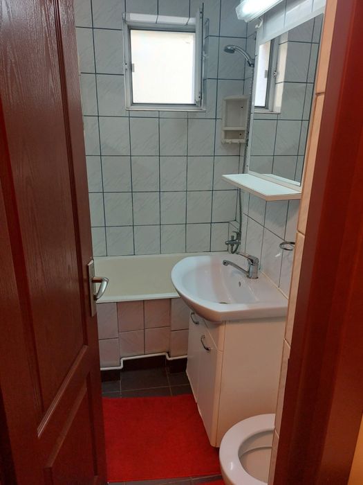 Persoana fizica închiriez apartament 2 camere