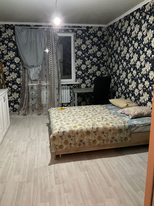 Екі студент (жігіттер) екі бос бөлме