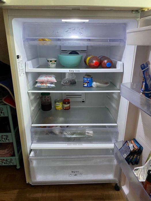 Продам холодильник