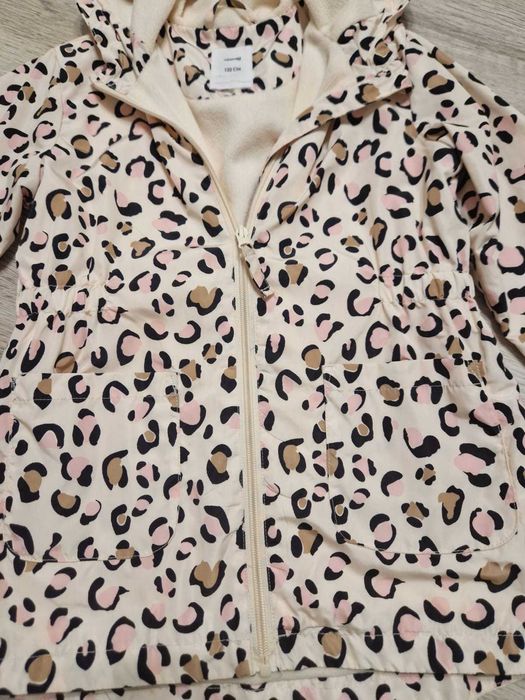 Geacă fete 122 cm Sinsay, stare foarte bună cu model leopard