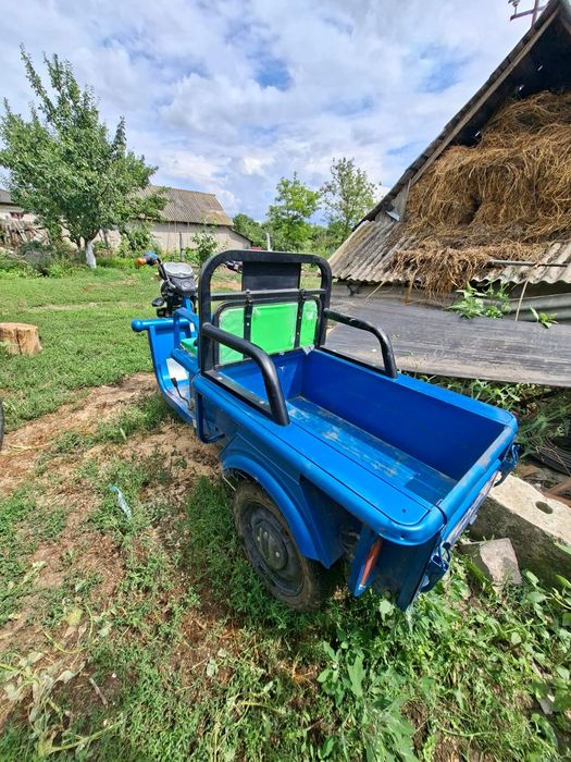 Vand triciclu electric
