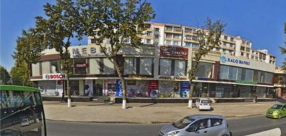 Срочно; Юнусабад Амир Темур шох куча биринчилиния  1 сотиги 140000 y.e