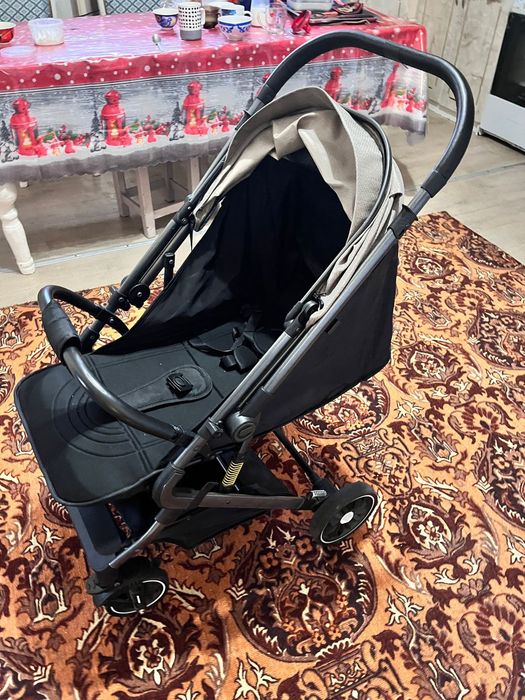 Коляска-чемодан.