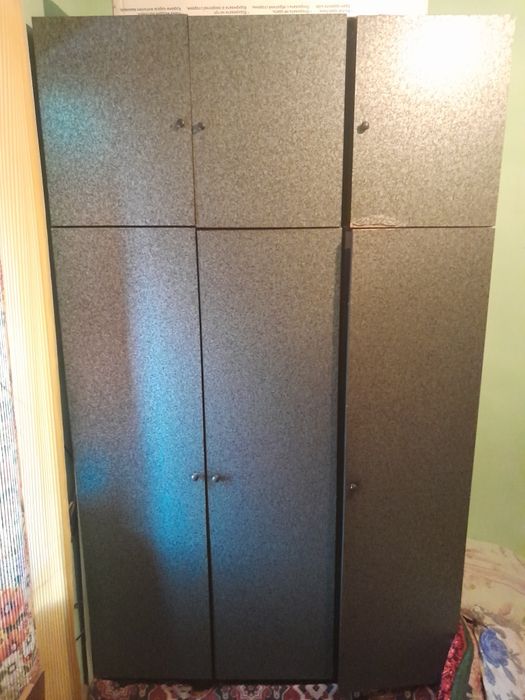 Stenka mehmonxona uchun.