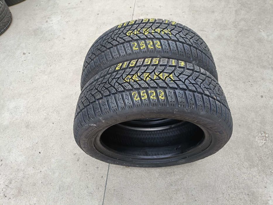 Doua anvelope iarna 215 55 17 dunlop winter sport 5 profil de 8 mm2522