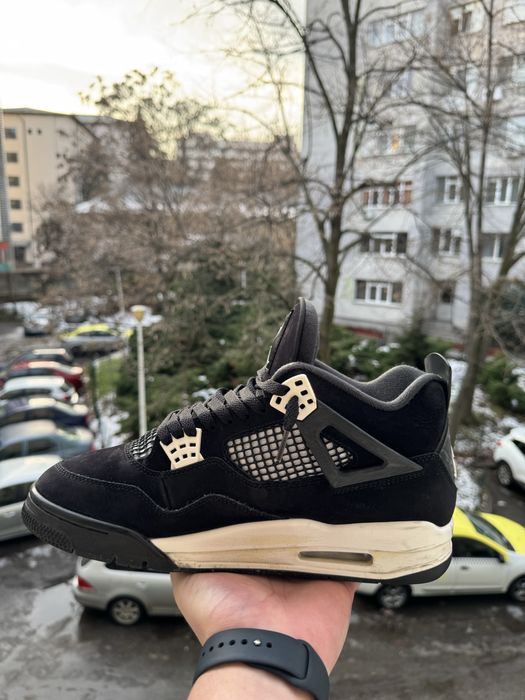 Air Jordan 4 Retro White Thunder