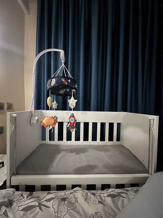 Бебешка кошара next to me