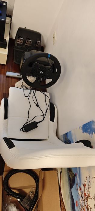 Scaun Gaming  Playseat Evolution + Volan Logitech 923