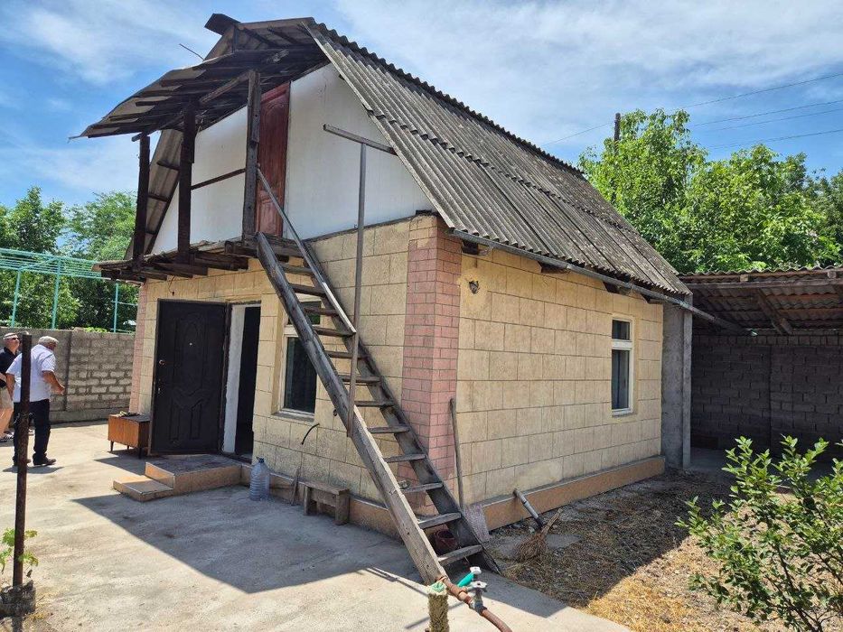 Uy sotiladi Toshkent viloyati, Yangiyo`l tumani,