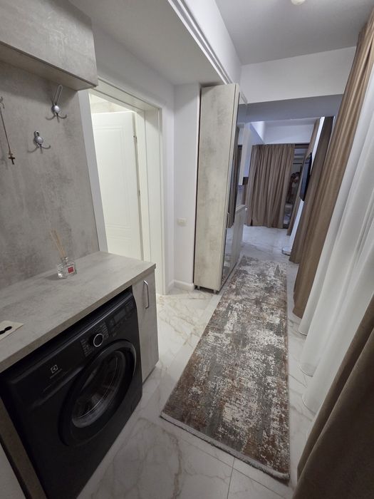 Închiriez apartament central