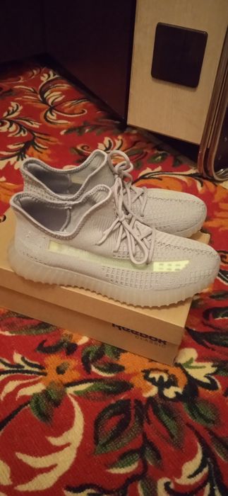 Продам мужской кроссовки