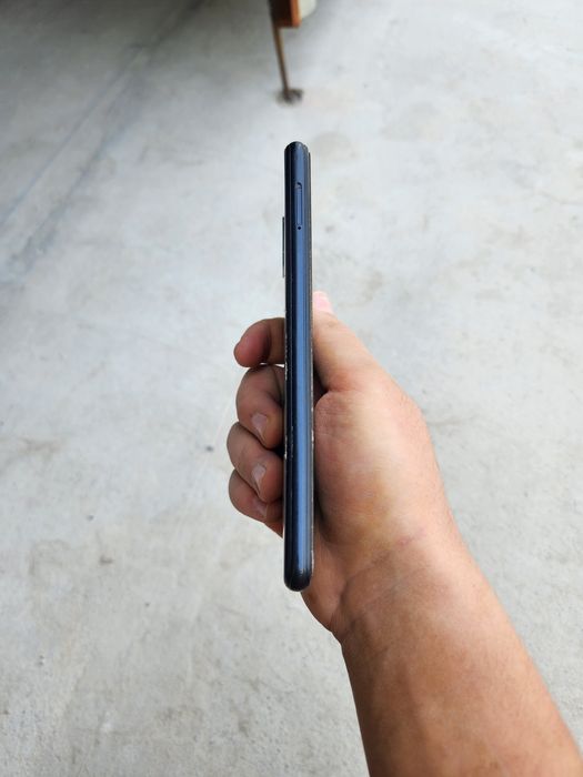 Samsung a22 5g 4/64 kamerasi yaxshi zaryakasi Anchaga yetadi qotmidi