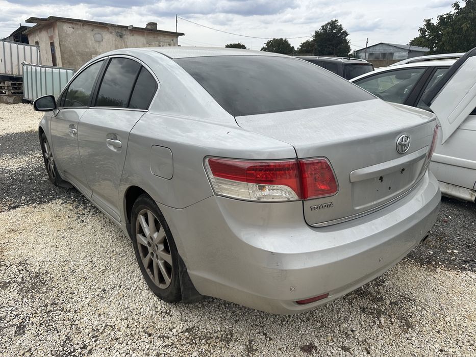 Toyota Avensis D4-D на части