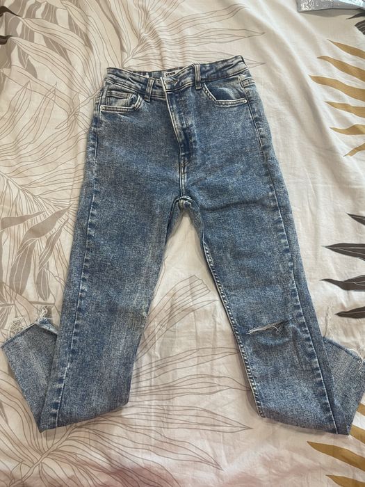 Дънки висока талия Bershka