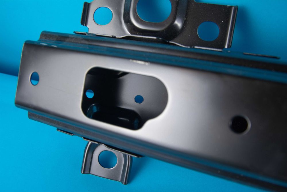 Усилитель передний Sorento 09-