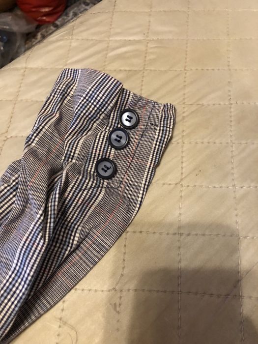 Продается модный пиджак.