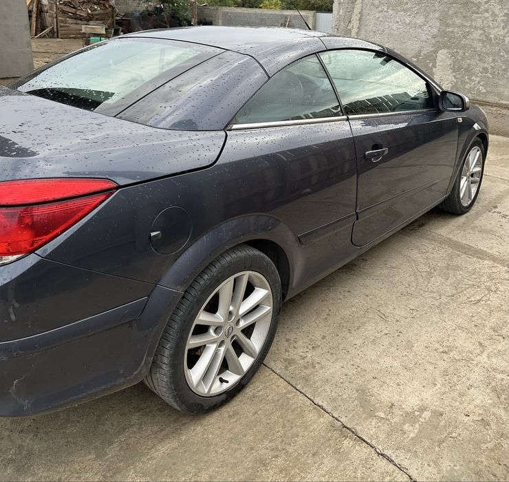 Opel Astra H TwinTop 1.9 CDTI 140 cp