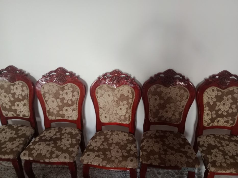 Стол 15орындығымен