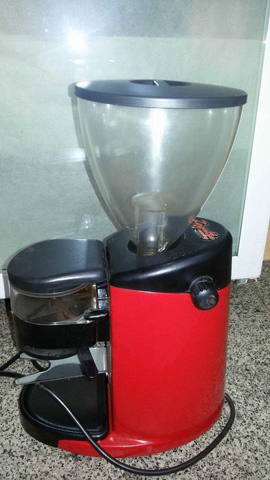 Професионална кафемелачка Ascaso i-1 700W с микрометрично регулиране