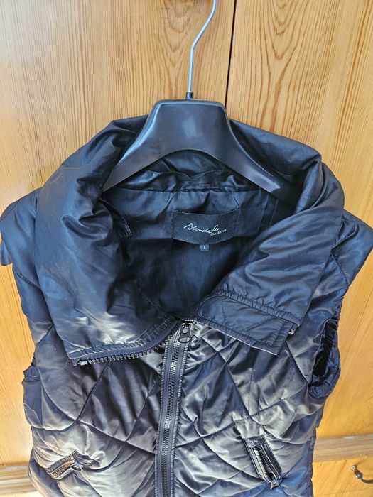 Дамска черна грейка без ръкави, размер  L