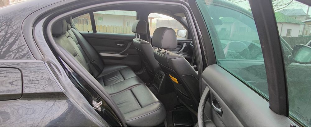 Dezmembrez bmw e90 facelift m pachet