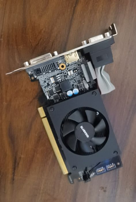 Vand placa video 2 gb