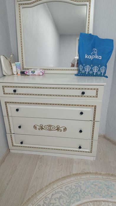 Продам спальный гарнитур срочно