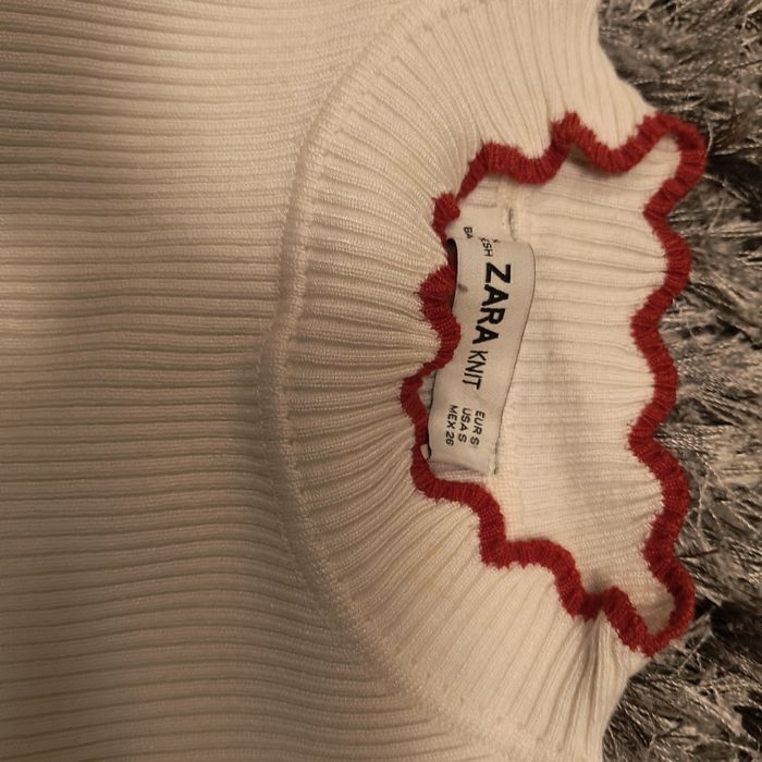 Bluza Zara, S, se potrivește și M, ca nouă