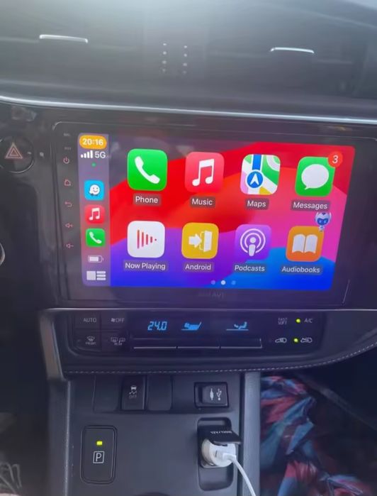 Navigatie android Toyota Corolla GPS Waze YouTube Carplay BT