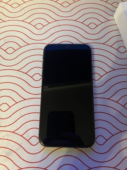 Айфон 11  акб:79