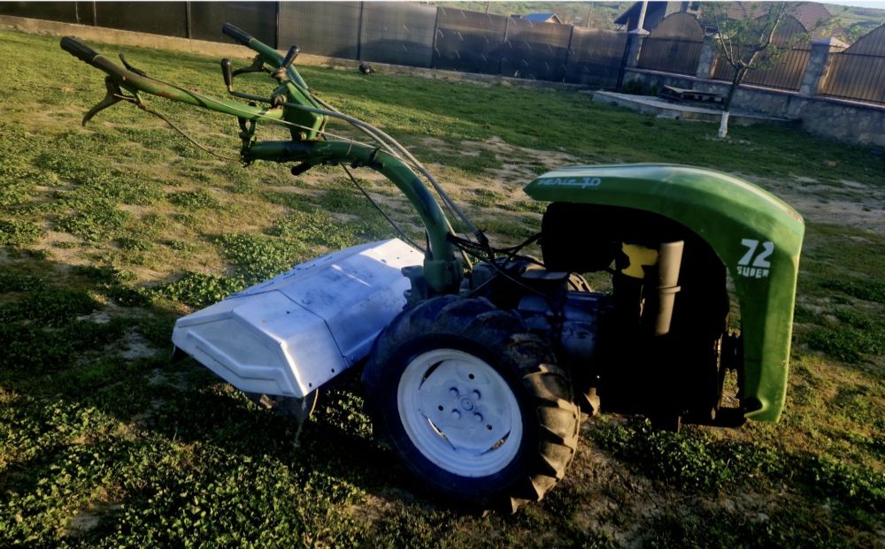 Vând motocultor ferrari 14cp diesel pornire la sfoară