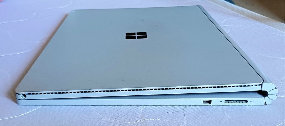 Microsoft Surface Laptop 15 можно поторговаться