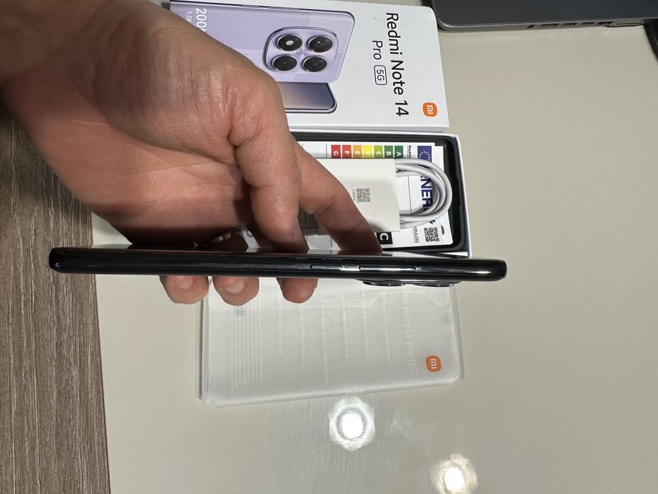 Vand xiaomi redmi note 14 pro 5G nou